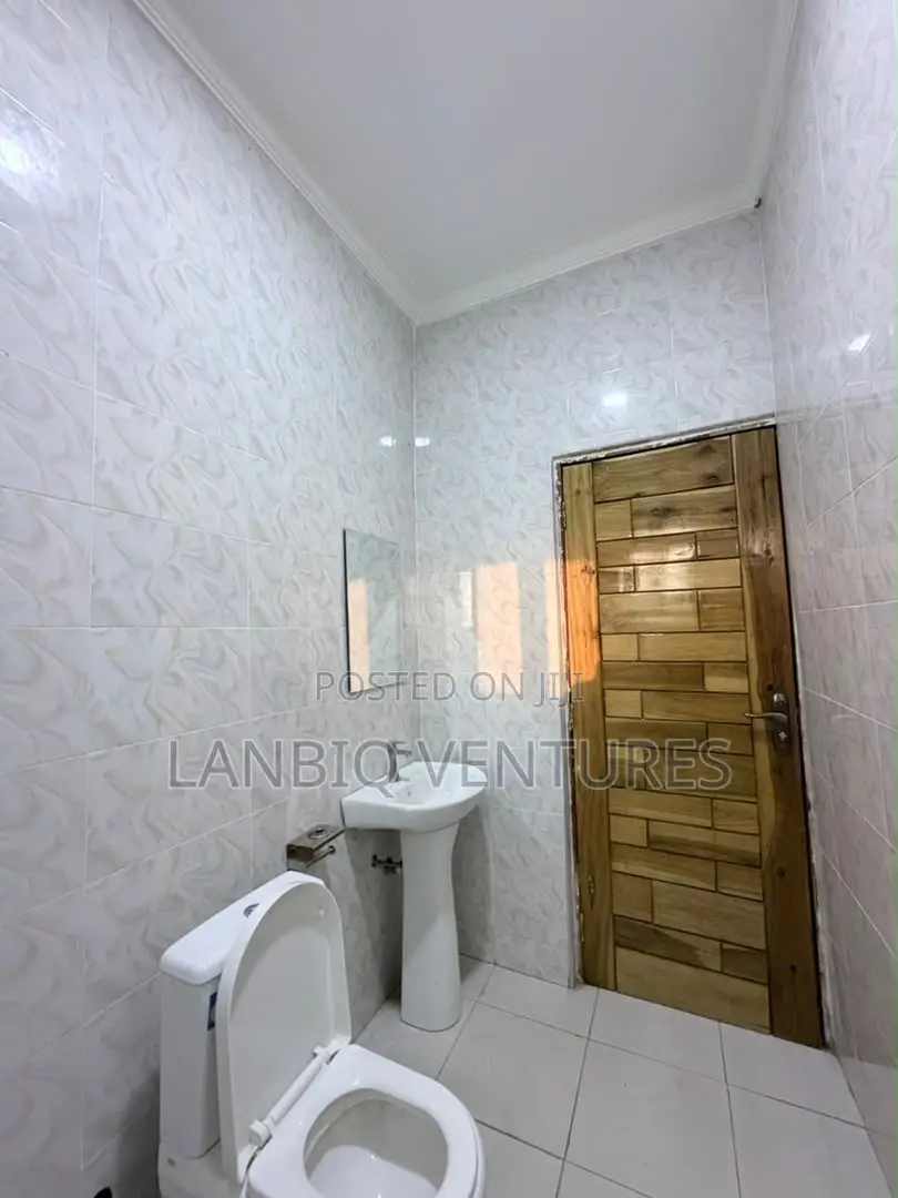 2bdrm Apartment in East Legon for rent