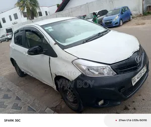 Toyota Vitz 2012 White