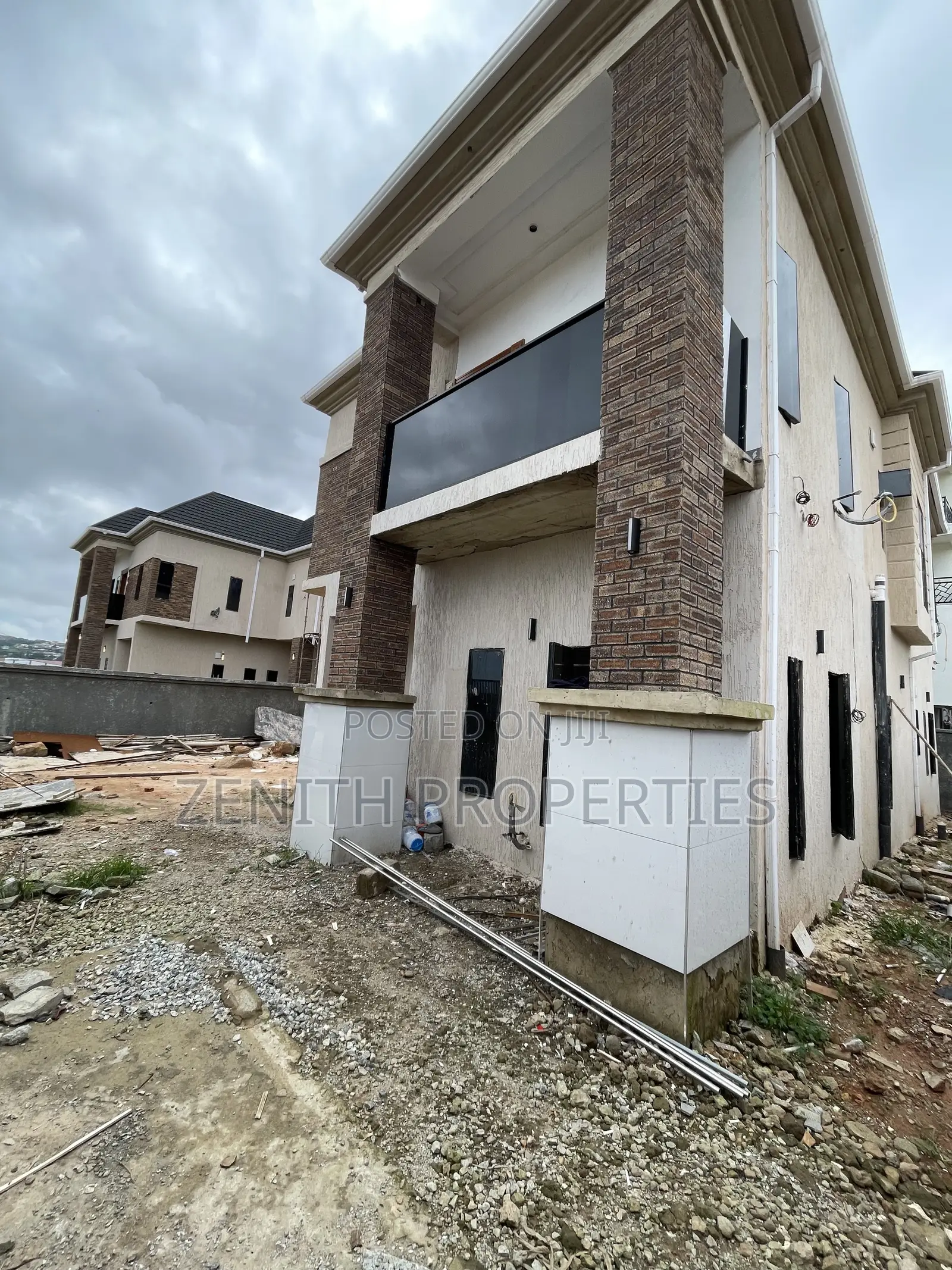 5bdrm Townhouse/Terrace in Zenith Properties, Round About for sale