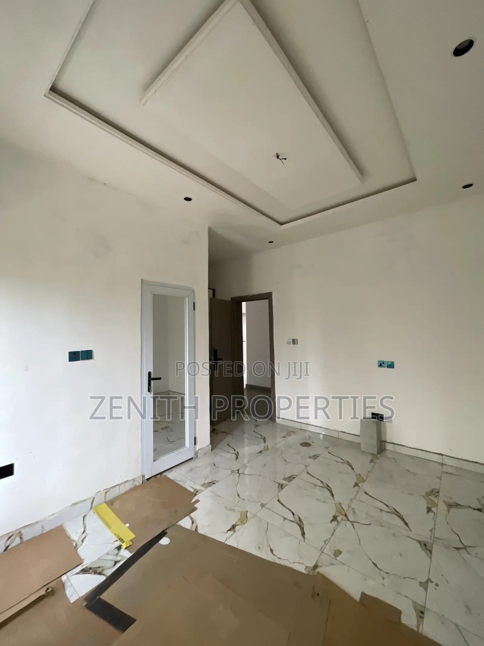 5bdrm Townhouse/Terrace in Zenith Properties, Round About for sale