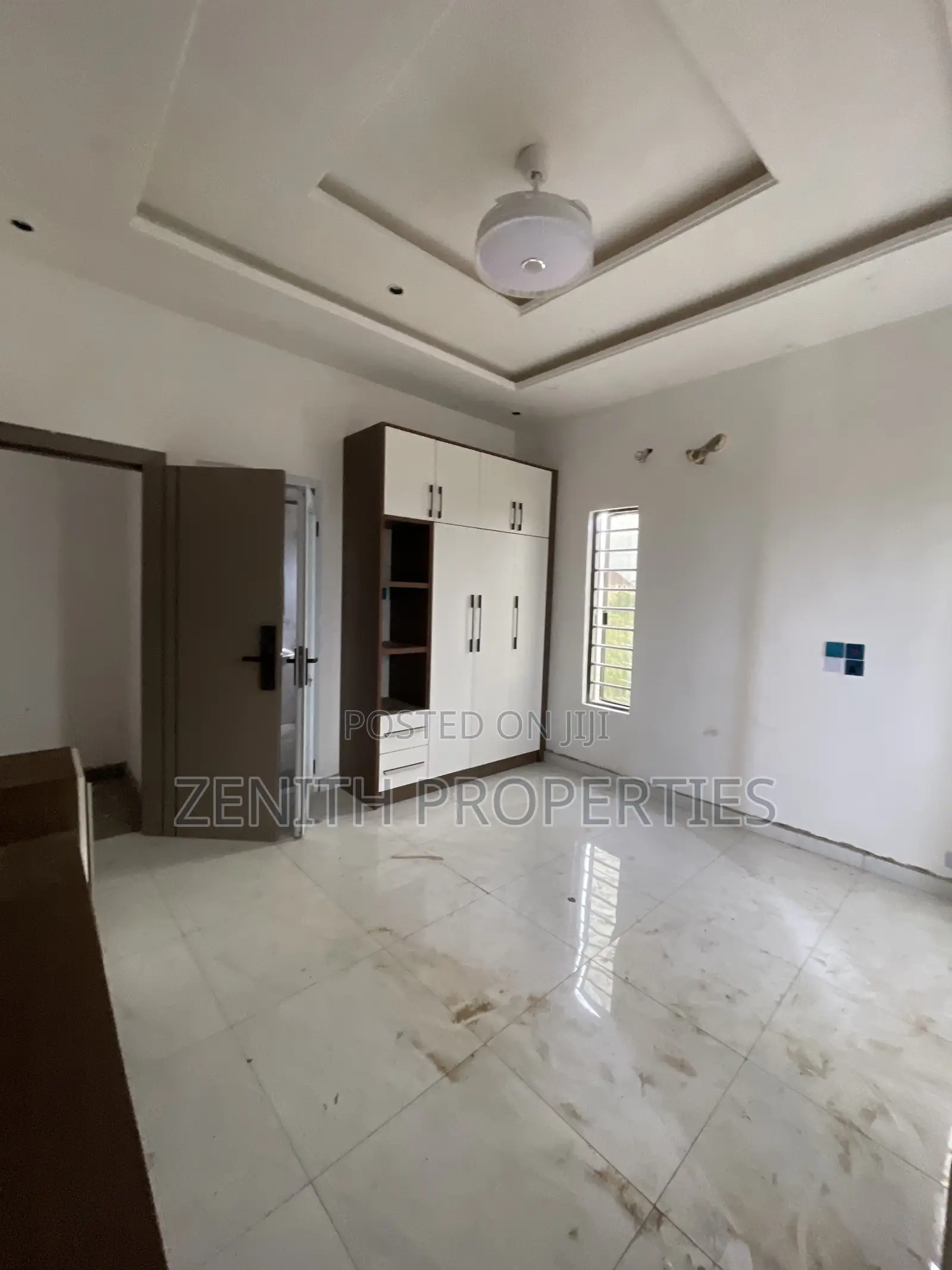 5bdrm Townhouse/Terrace in Zenith Properties, Round About for sale