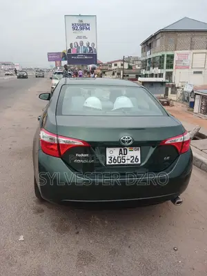 Toyota Corolla 2017 Green