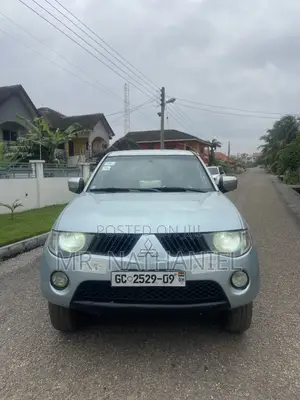 Mitsubishi L200 2009 Blue