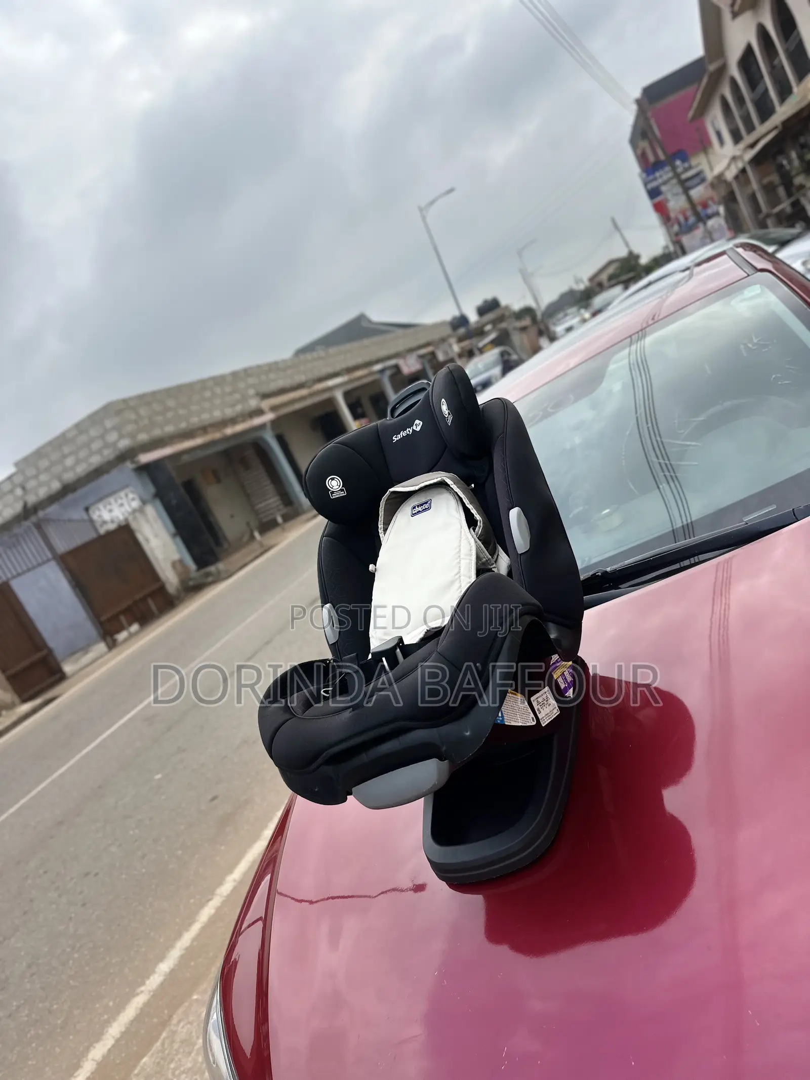 Chicco Child Car Seat – Excellent Condition