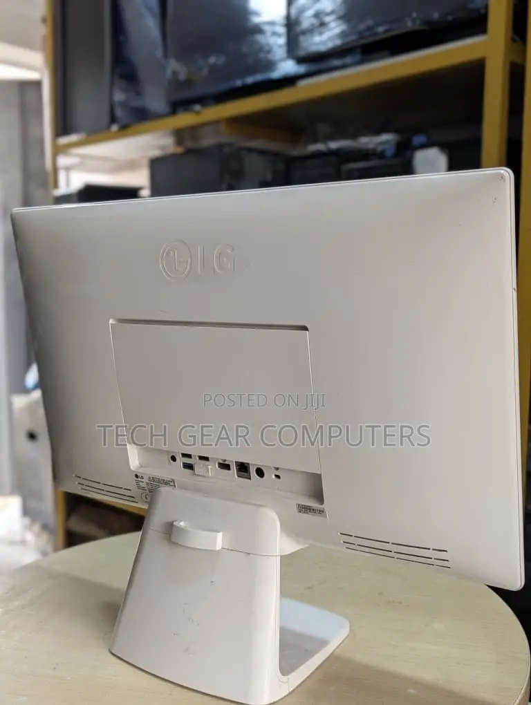 Desktop Computer 8GB Intel Pentium SSD 128GB