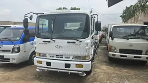 Hyundia 5Ton Truck Water Tanka 2014 White