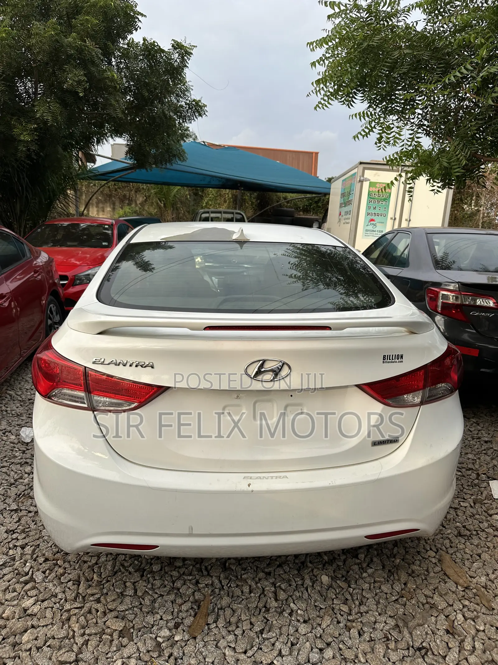Hyundai Elantra Limited Sedan FWD (1.8L 4cyl 6A) 2013 White