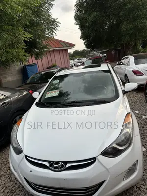 Hyundai Elantra Limited Sedan FWD (1.8L 4cyl 6A) 2013 White