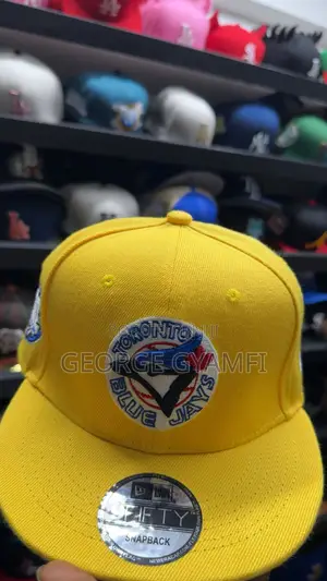 Round Fitted Caps
