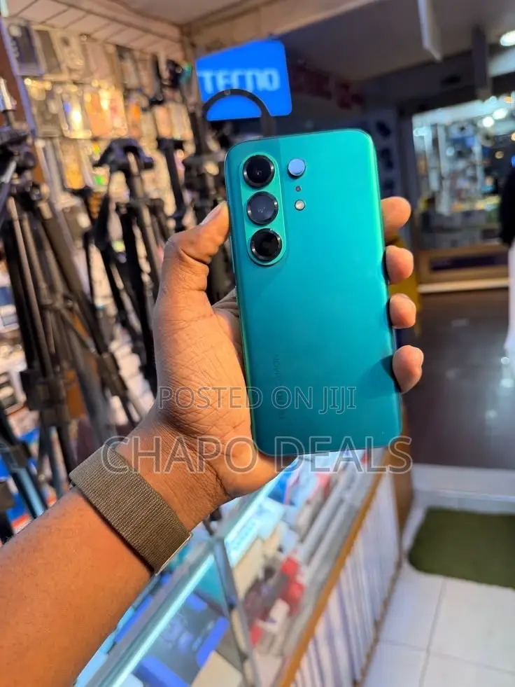 New Tecno Camon 50 Ultra 256 GB Blue