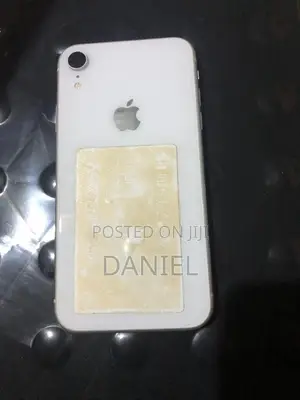 Apple iPhone XR 64 GB White