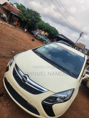 Opel Zafira 2015 Beige
