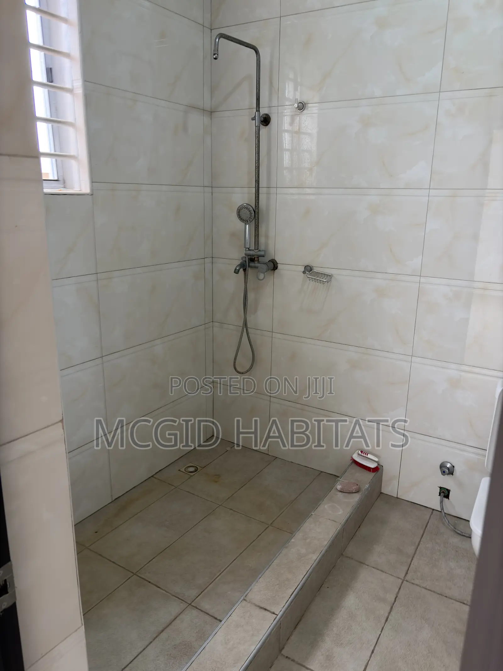 4bdrm House in Oyarifa for rent