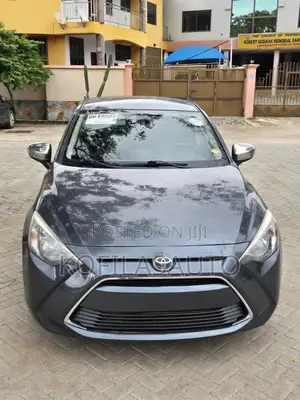 Toyota Yaris 2018 Black