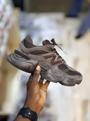 New Balance 9060 Suede - Panel Sneakers