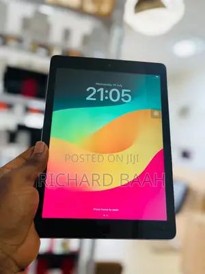 Apple iPad 9.7 128 GB Silver
