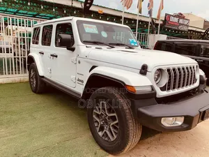 Jeep Wrangler 2024 White