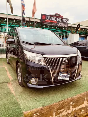 Toyota Voxy V 4WD 8-Seater 2015 Black