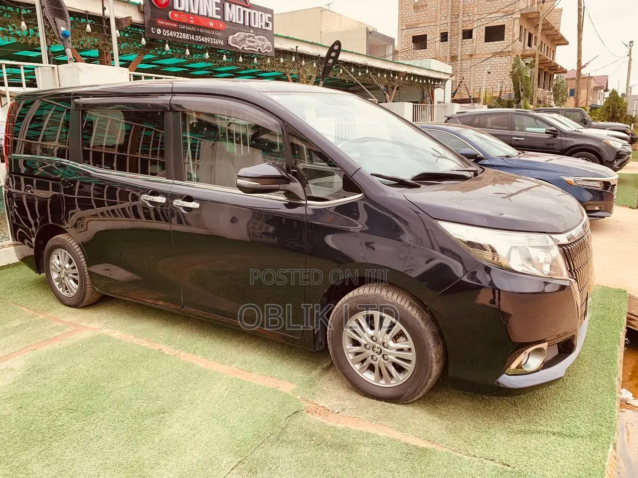 Toyota Voxy V 4WD 8-Seater 2015 Black