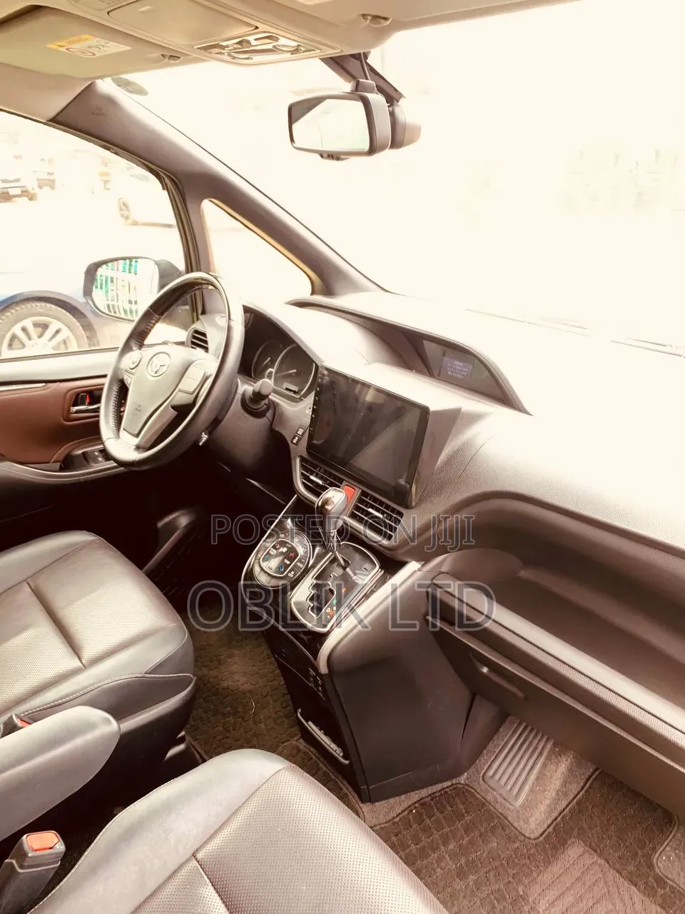 Toyota Voxy V 4WD 8-Seater 2015 Black