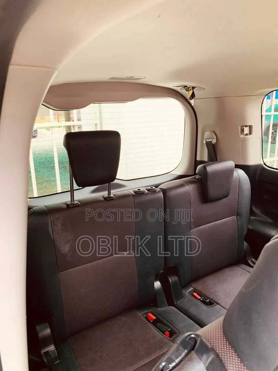 Toyota Voxy V 4WD 8-Seater 2015 Black
