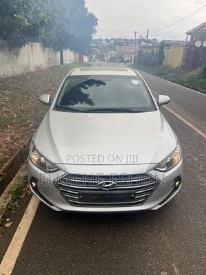 Hyundai Elantra 2017 Silver