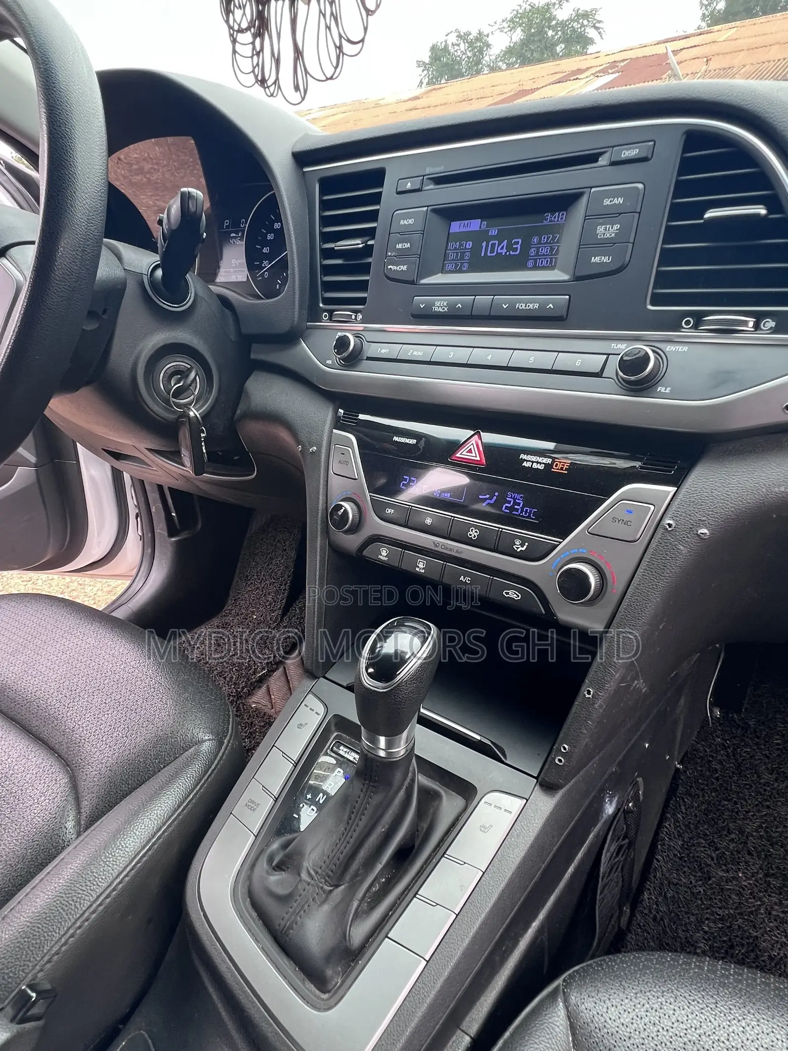 Hyundai Avante 2018 White