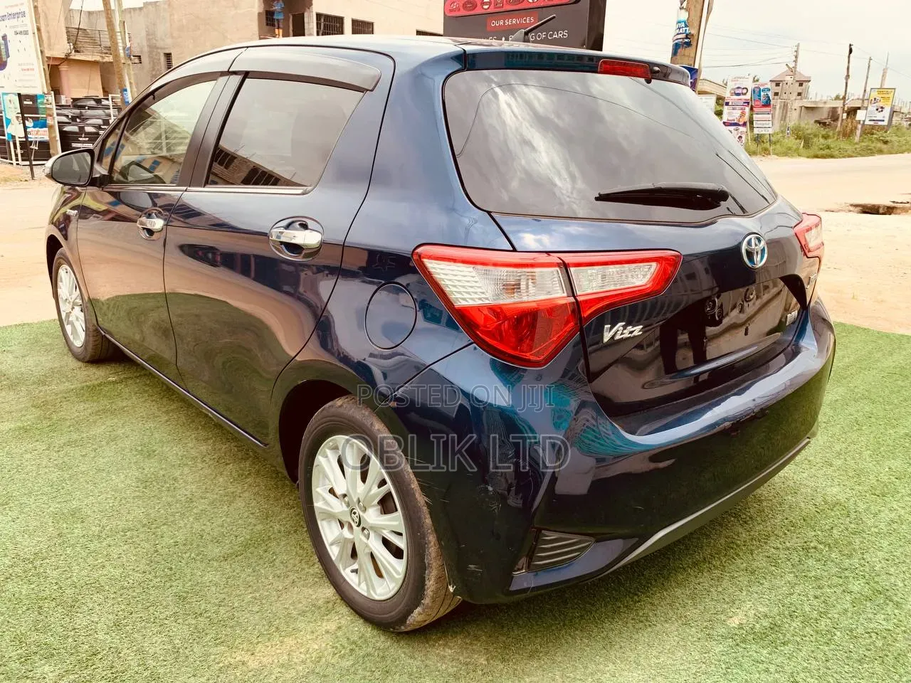 Toyota Vitz 1.5 FWD Hybrid 5dr 2017 Blue
