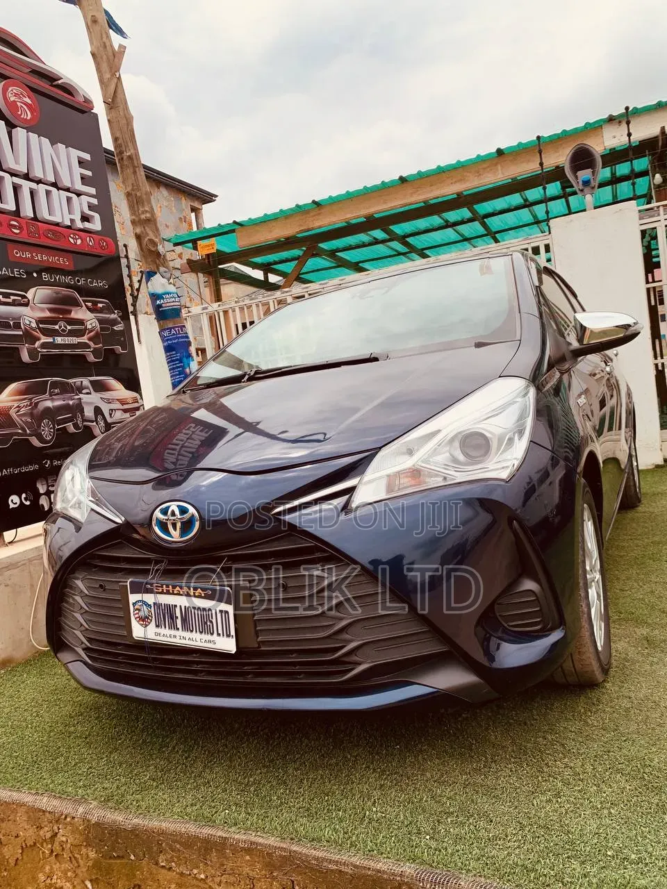Toyota Vitz 1.5 FWD Hybrid 5dr 2017 Blue