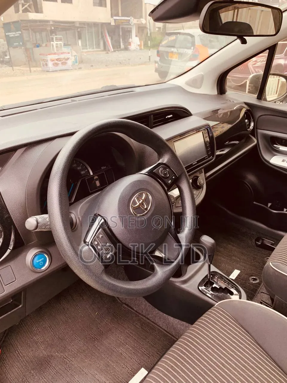 Toyota Vitz 1.5 FWD Hybrid 5dr 2017 Blue