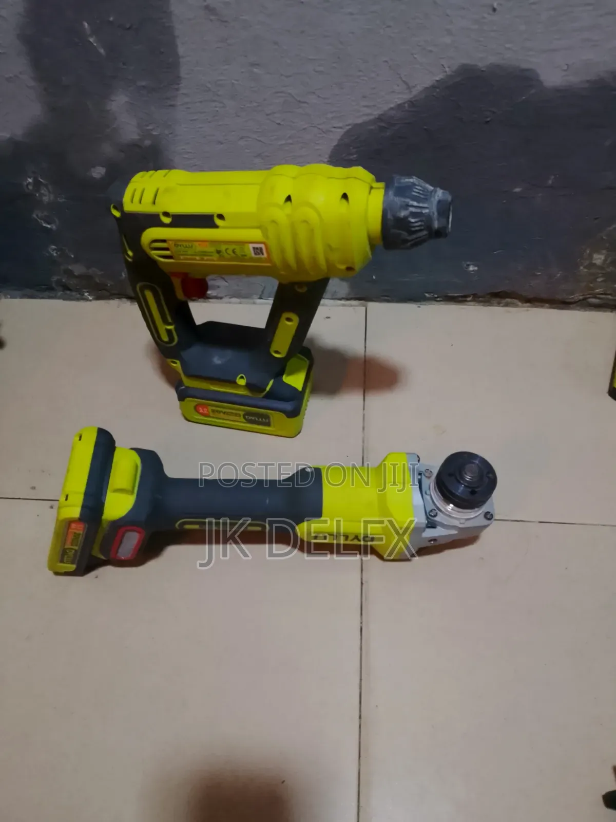 Dyllu Hammer and Angle Grinder