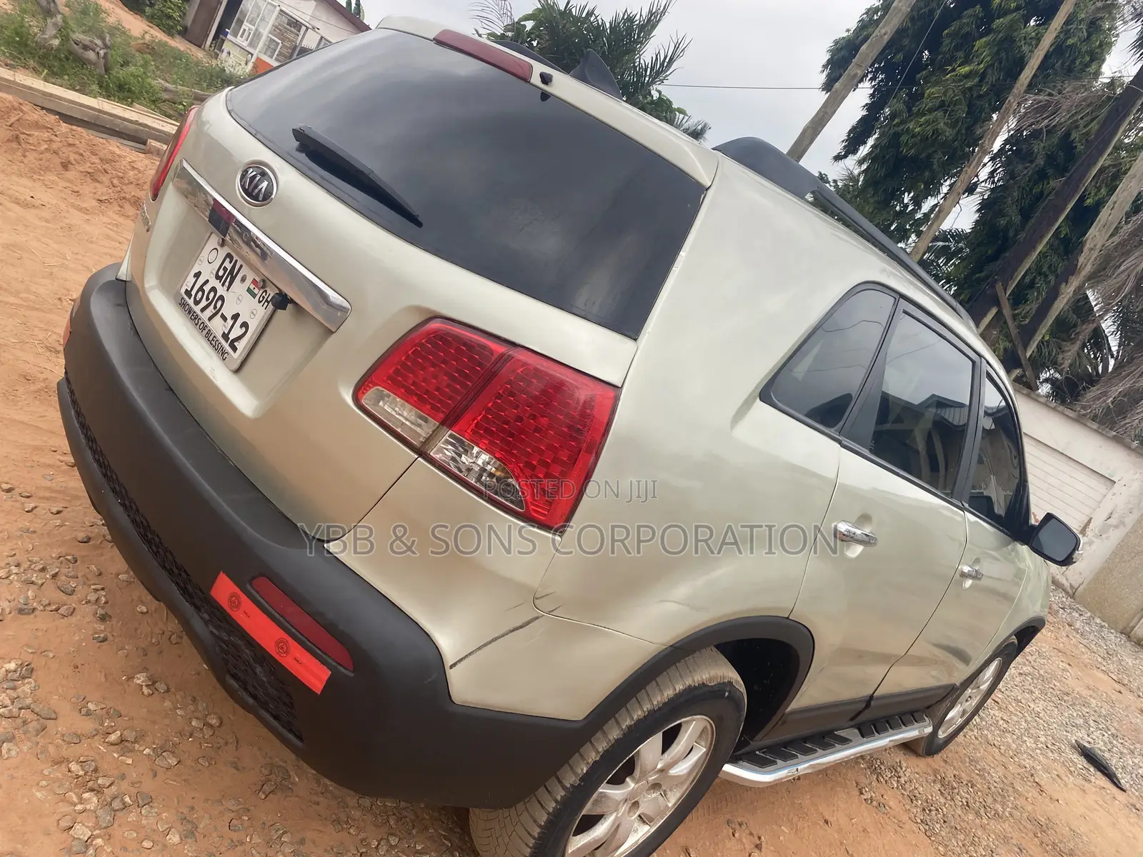 Kia Sorento 2011 Gold