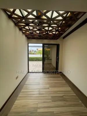 3bdrm House in Community 22, Tema Metropolitan for sale