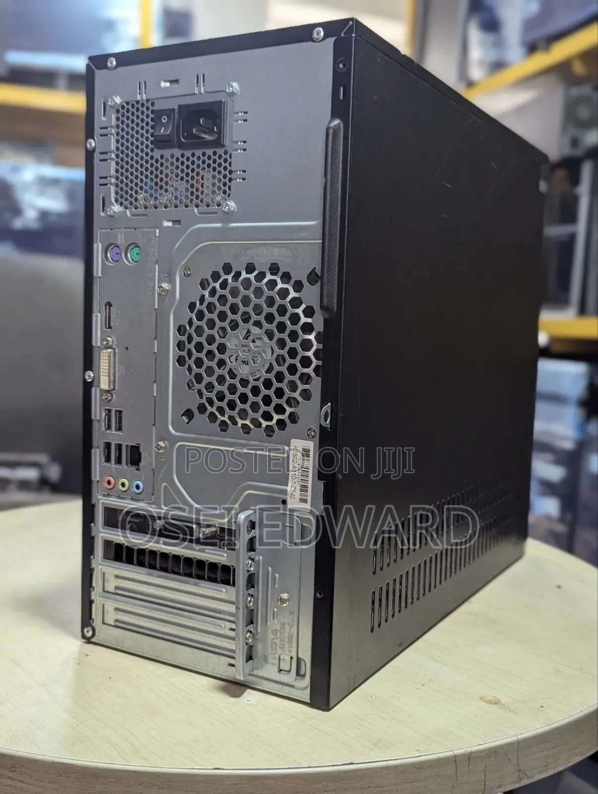 Desktop Computer Fujitsu Esprimo P558 8GB Intel Core i7 SSD 256GB