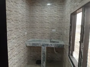 2bdrm Apartment in Items Property, Estate for rent