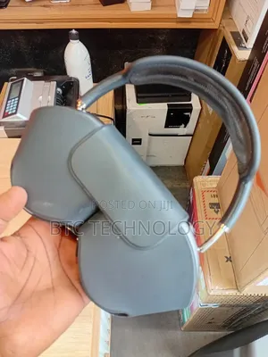 Airpods Max 1st Generation Used One