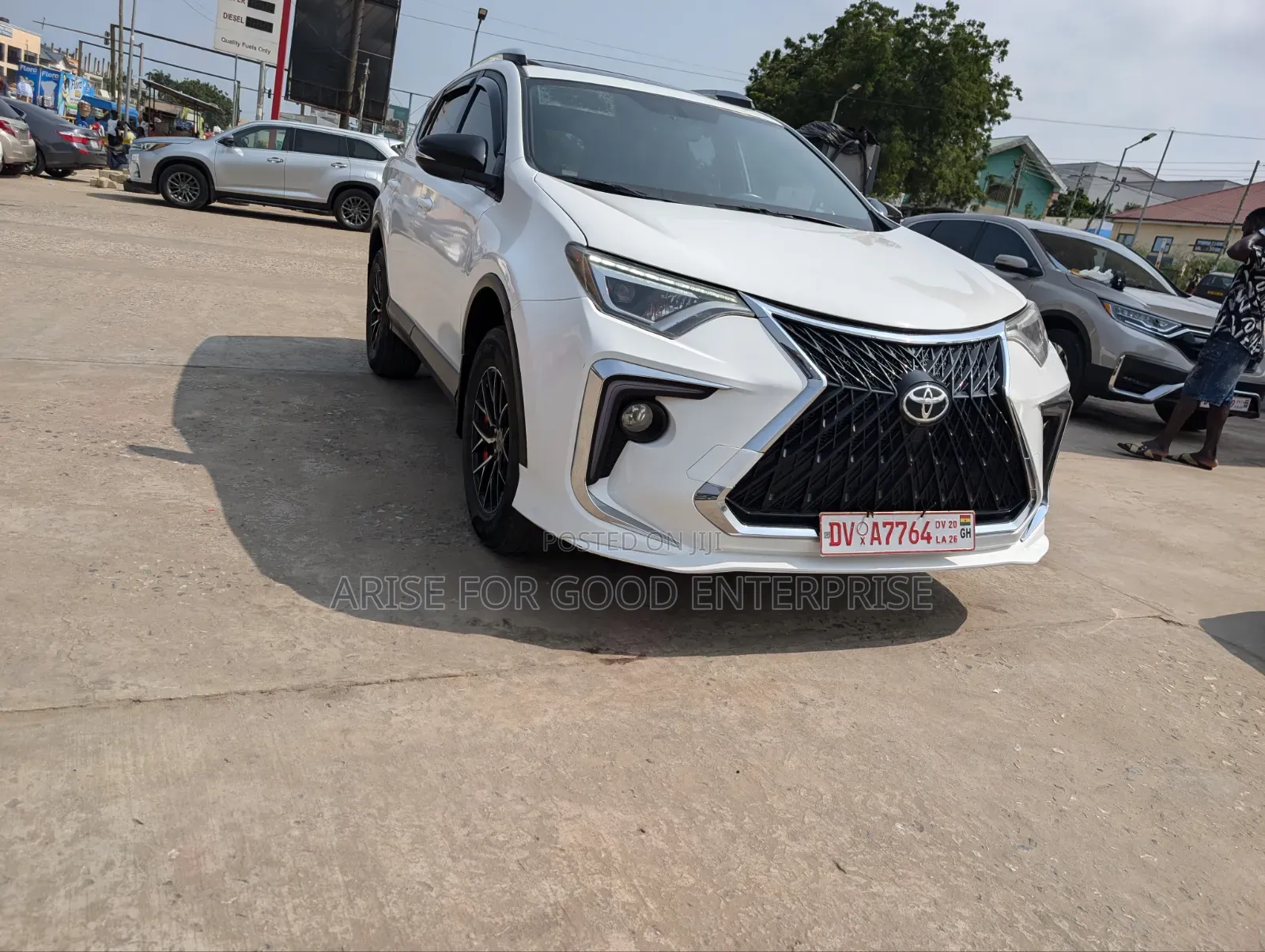 Toyota RAV4 XLE AWD (2.5L 4cyl 6A) 2016 White
