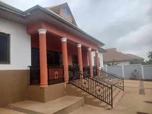 5bdrm House in Apire Ampatia, Atwima Kwanwoma for rent