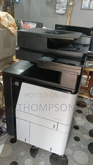 Color LaserJet Managed Flow MFP M880m