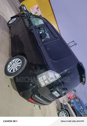 Toyota Voxy V 4WD 7-Seater 2010 Black
