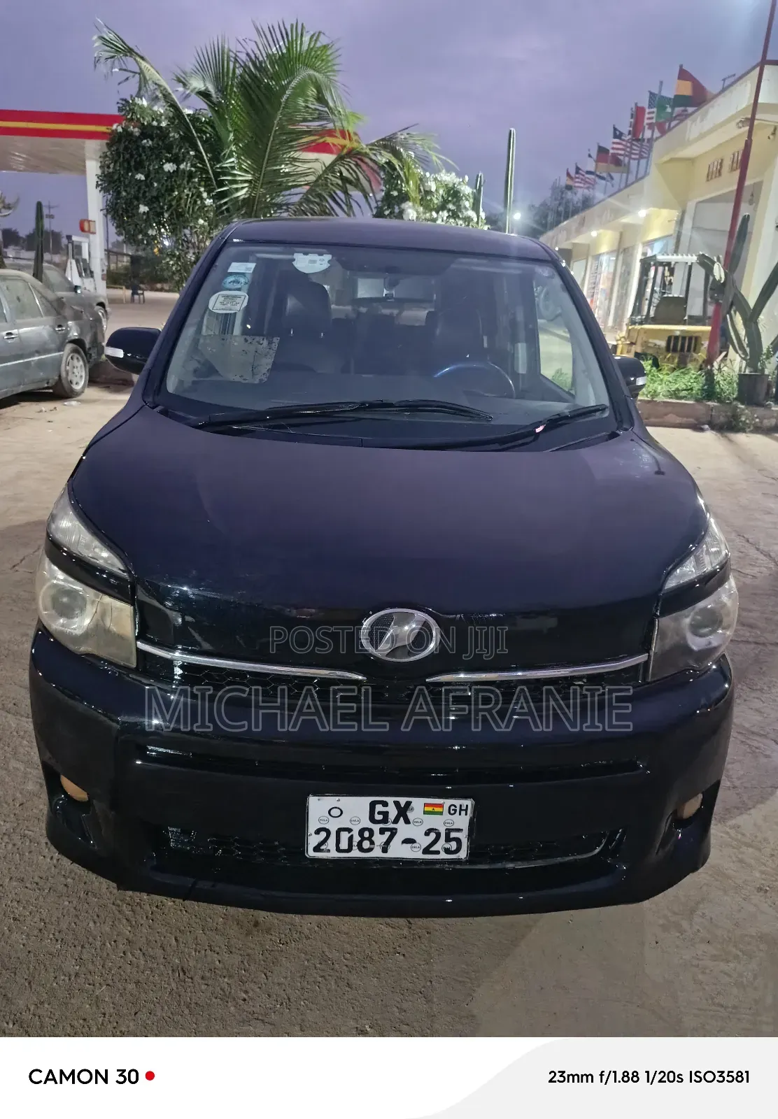Toyota Voxy V 4WD 7-Seater 2010 Black