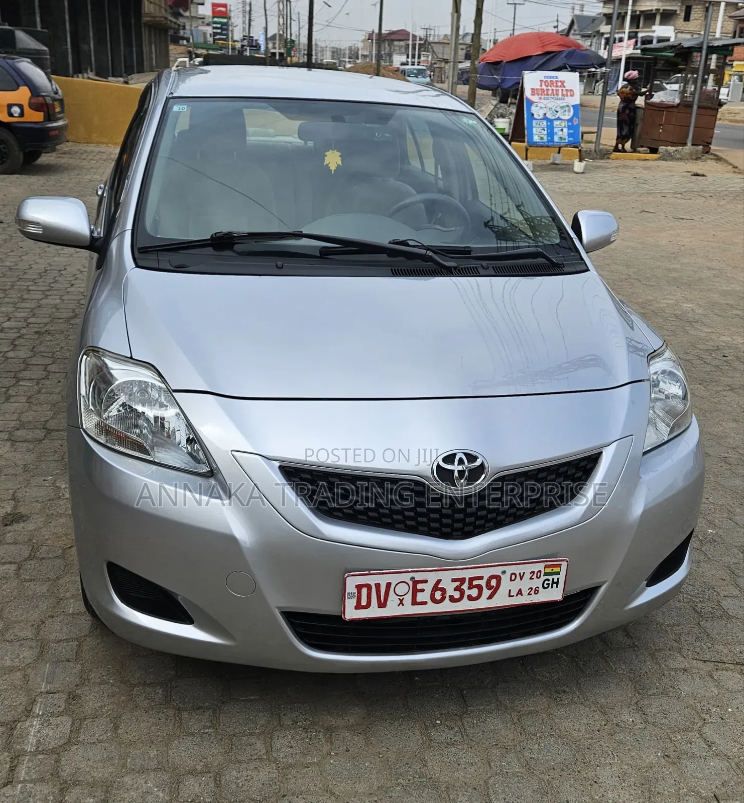 Toyota Belta 2010 Silver