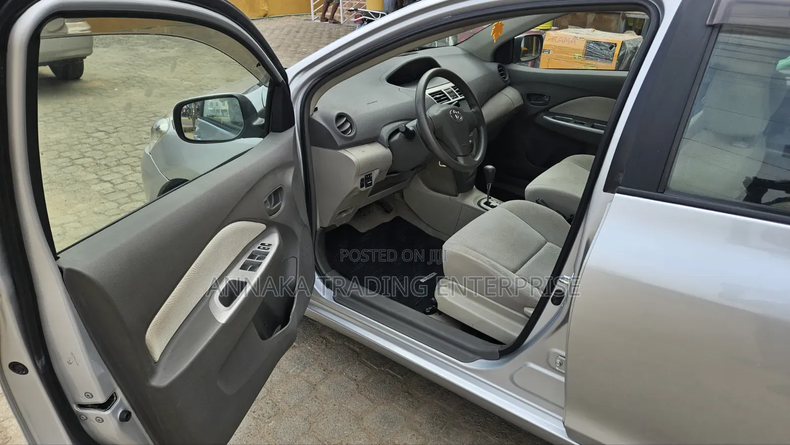 Toyota Belta 2010 Silver