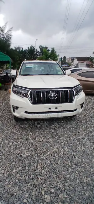 Toyota Land Cruiser Prado 2.7 2019 White