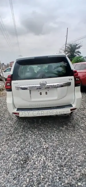 Toyota Land Cruiser Prado 2.7 2019 White