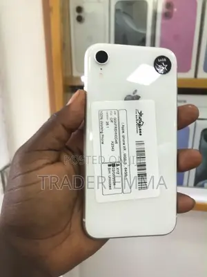 Apple iPhone XR 64 GB White