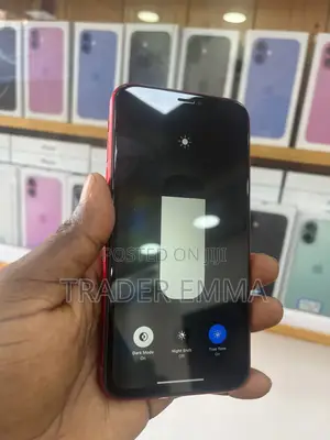 Apple iPhone XR 64 GB Red