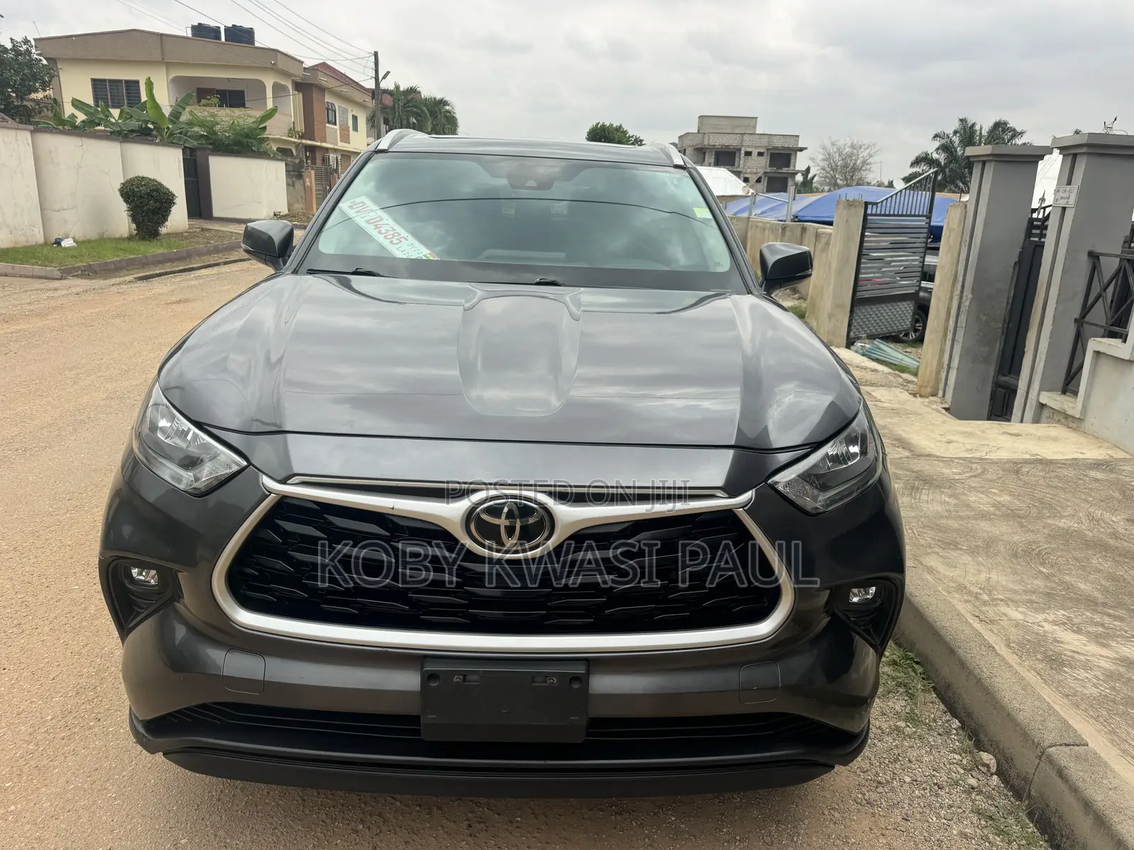 Toyota Highlander XLE 2022 Gray