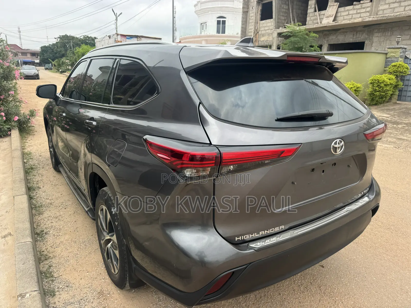 Toyota Highlander XLE 2022 Gray