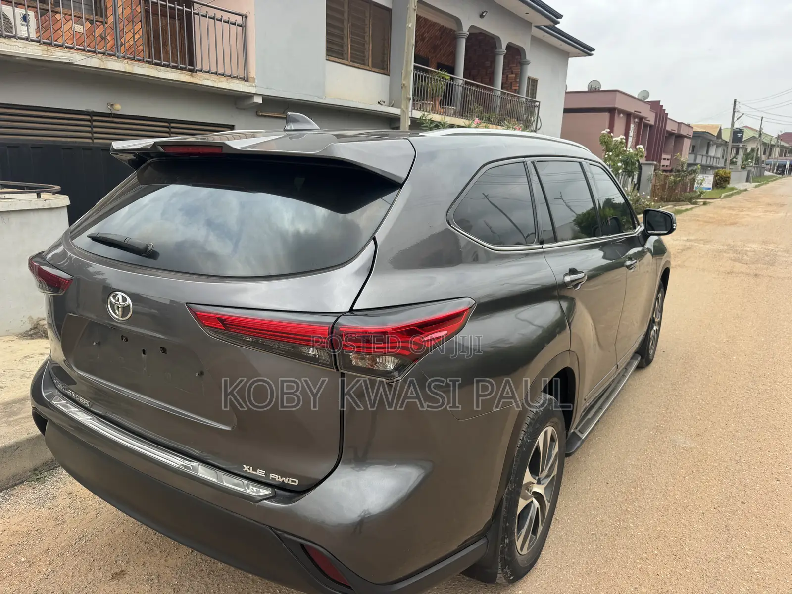 Toyota Highlander XLE 2022 Gray